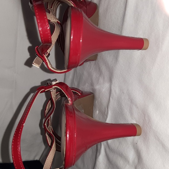 Red Sandals - Picture 4 of 7